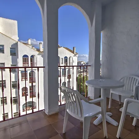 In Puerto Banus מארבלה