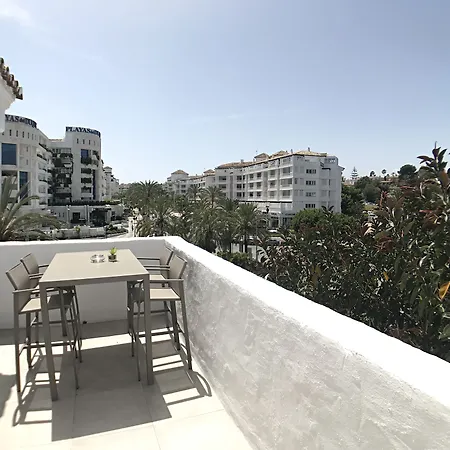 In Puerto Banus מלון דירות 3*